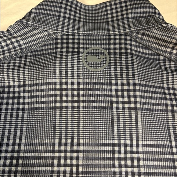 Vineyard Vines Navy and White Checkered Plaid Pullover - Picture 9 of 9